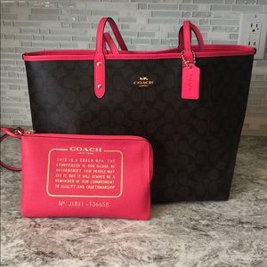 Coach REVERSIBLE Tote